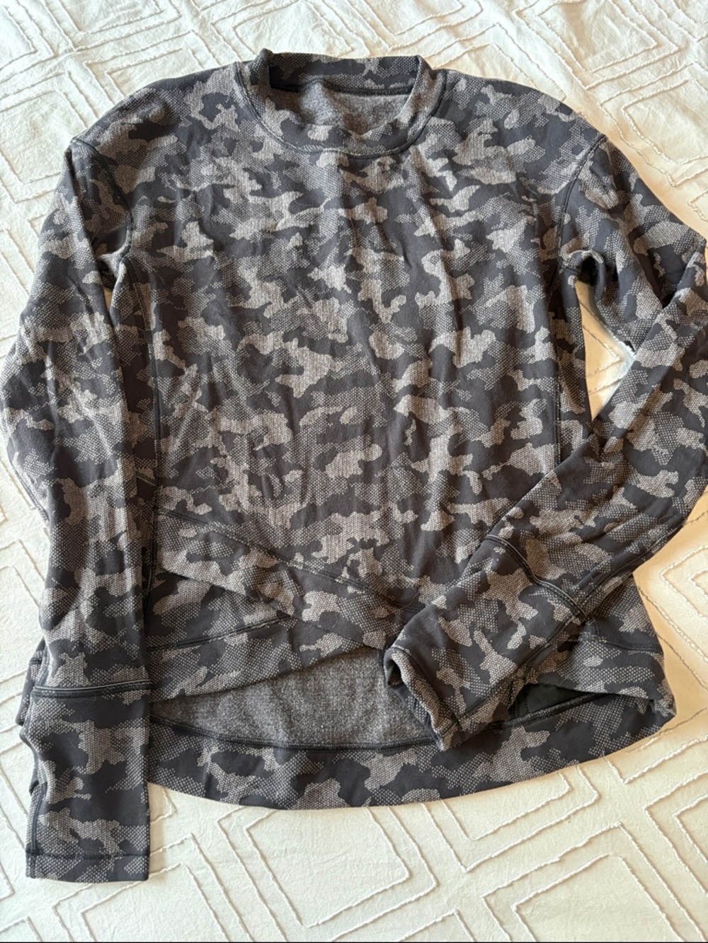 lululemon athletica Long Sleeve Camouflage Tee in Charcoal and Gray